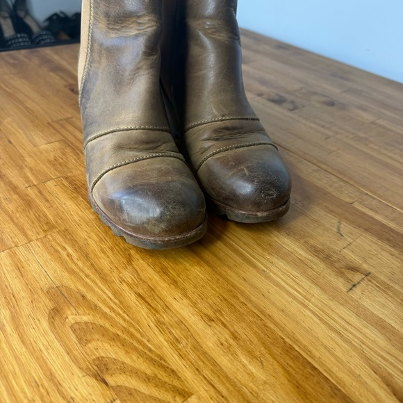 Sorel Lea Tan Brown Leather Chelsea Wedge Heel Ankle Boots Size 8 - Picture 3 of 8